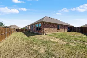 5949 Silverhollow Dr, Fort Worth, TX 76137 - Photo 13