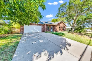 3922 Washington St, Greenville, TX 75401 - Photo 3