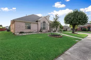 1529 Dimmit Dr, Carrollton, TX 75010 - Photo 5