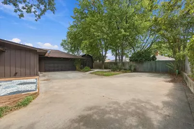 1805 Holm Oak Street, Arlington, TX 76012 - Photo 29