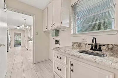 1805 Holm Oak Street, Arlington, TX 76012 - Photo 13