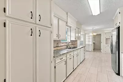 1805 Holm Oak Street, Arlington, TX 76012 - Photo 7