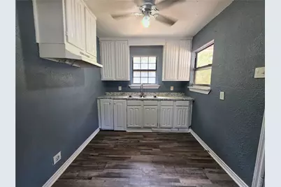 4424 Littlejohn Avenue, Fort Worth, TX 76105 - Photo 3
