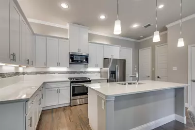 2821 Lindale Drive, Carrollton, TX 75010 - Photo 9