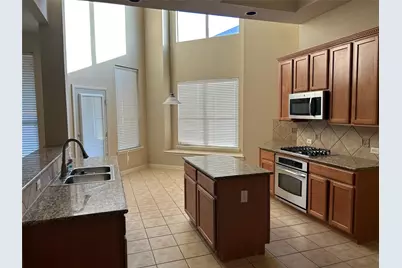 2951 N Camino Lagos, Grand Prairie, TX 75054 - Photo 3