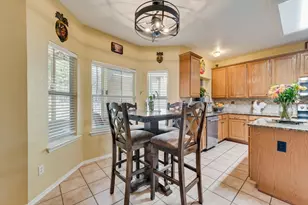 6405 Creekbend Ct, Arlington, TX 76001 - Photo 9