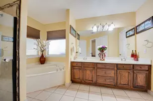 6405 Creekbend Ct, Arlington, TX 76001 - Photo 19