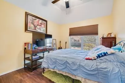 6405 Creekbend Court, Arlington, TX 76001 - Photo 15