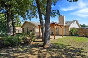3701 Windsong Ln, Bedford, TX 76021 - Photo 25