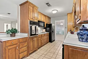 408 Englewood Ln, Hurst, TX 76053 - Photo 15