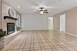 408 Englewood Ln, Hurst, TX 76053 - Photo 11