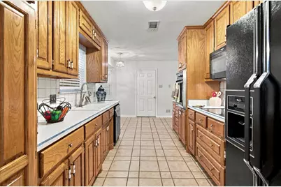 408 Englewood Lane, Hurst, TX 76053 - Photo 17