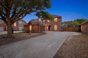 109 Evening Star Cir, Red Oak, TX 75154 - Photo 1