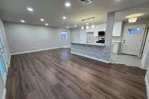 220 Bluebird Cir, Denton, TX 76209 - Photo 9