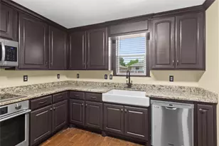 1312 Erin Ct, Burleson, TX 76028 - Photo 11