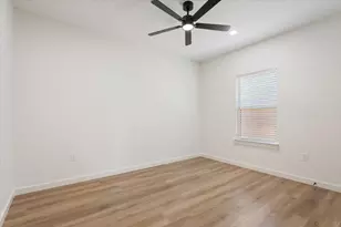 2704 Clay Ave, Waco, TX 76711 - Photo 19