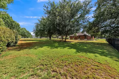 2116 Wood Duck Lane, Granbury, TX 76049 - Photo 11