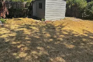 202 E Carolyn Dr, Garland, TX 75041 - Photo 17