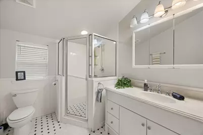 1002 W Pearl Street, Granbury, TX 76048 - Photo 25