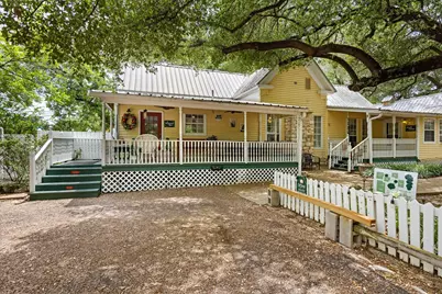 1002 W Pearl Street, Granbury, TX 76048 - Photo 5