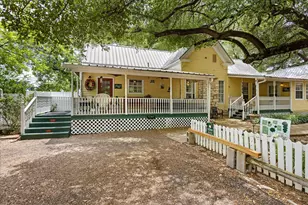 1002 W Pearl St, Granbury, TX 76048 - Photo 5