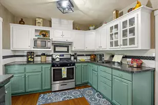 1002 W Pearl St, Granbury, TX 76048 - Photo 9