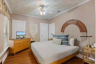 1002 W Pearl Street, Granbury, TX 76048 - Photo 37