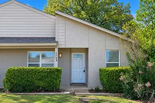 2750 Parkchester Dr, Arlington, TX 76015 - Photo 1