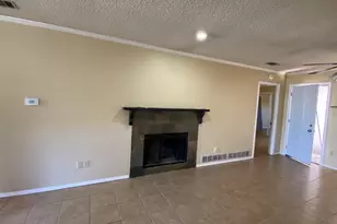 2750 Parkchester Dr, Arlington, TX 76015 - Photo 5