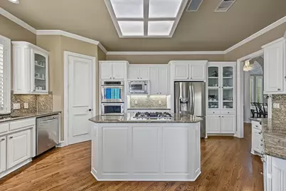 3021 Greenhill Drive, Plano, TX 75093 - Photo 13