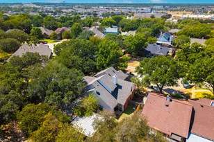 2702 Stratford Ct, Euless, TX 76039 - Photo 15