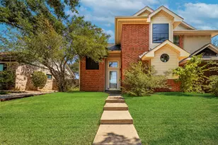 2702 Stratford Ct, Euless, TX 76039 - Photo 1