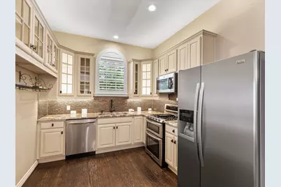 8129 Springmoss Drive, Plano, TX 75025 - Photo 15
