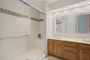 1208 Riverchase Ln, Arlington, TX 76011 - Photo 9