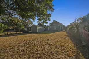 4212 McCart Ave, Fort Worth, TX 76115 - Photo 17