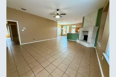 2008 Kingsbrook Trail, Fort Worth, TX 76120 - Photo 5