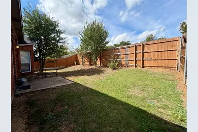2008 Kingsbrook Trail, Fort Worth, TX 76120 - Photo 7