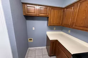 3402 Country Club Dr W, Irving, TX 75038 - Photo 15