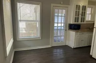 901 Davis St, Grand Prairie, TX 75050 - Photo 11