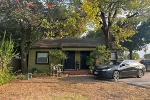 901 Davis St, Grand Prairie, TX 75050 - Photo 3