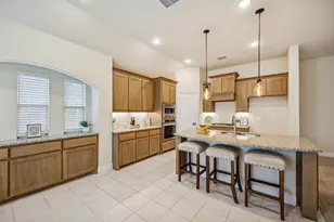 504 Lowland Ln, Waxahachie, TX 75165 - Photo 3