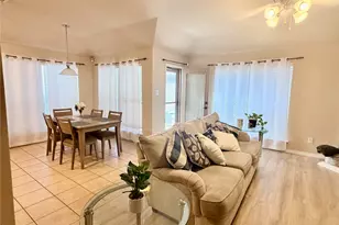 7028 Seton Hall Dr, Fort Worth, TX 76120 - Photo 3
