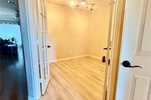 7028 Seton Hall Dr, Fort Worth, TX 76120 - Photo 9
