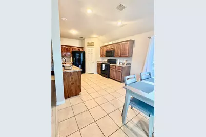 7028 Seton Hall Drive, Fort Worth, TX 76120 - Photo 7