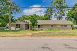 703 Texas St, Sulphur Springs, TX 75482 - Photo 1