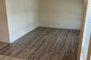 300-302 Northwood Blvd, Corsicana, TX 75110 - Photo 11