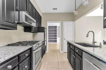 1909 Highland Park Circle, Denton, TX 76205 - Photo 11
