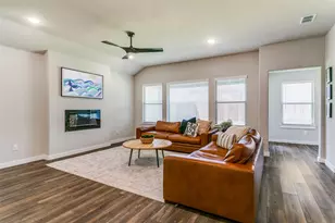 10661 Tonkala Dr, Fort Worth, TX 76179 - Photo 5