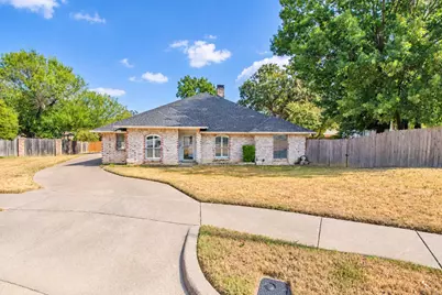 301 Morrison Court, Euless, TX 76039 - Photo 5