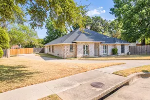 301 Morrison Ct, Euless, TX 76039 - Photo 1